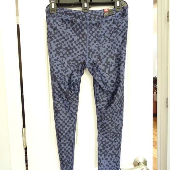 NWT Women's Under Armor Pixel Print U.S. Navy Capri - Picture 4 of 7